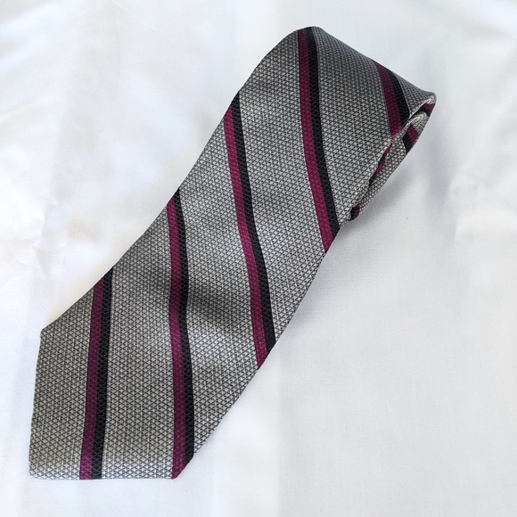 Davidsons of Virginia Silk Necktie - Picture 1 of 10